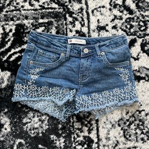 Levi’s size 10 kids denim short with embroidery detail